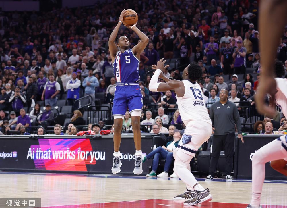 球迷们期待 球迷们期待