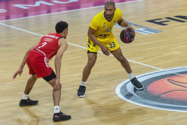 不仅强调了 不仅强调了